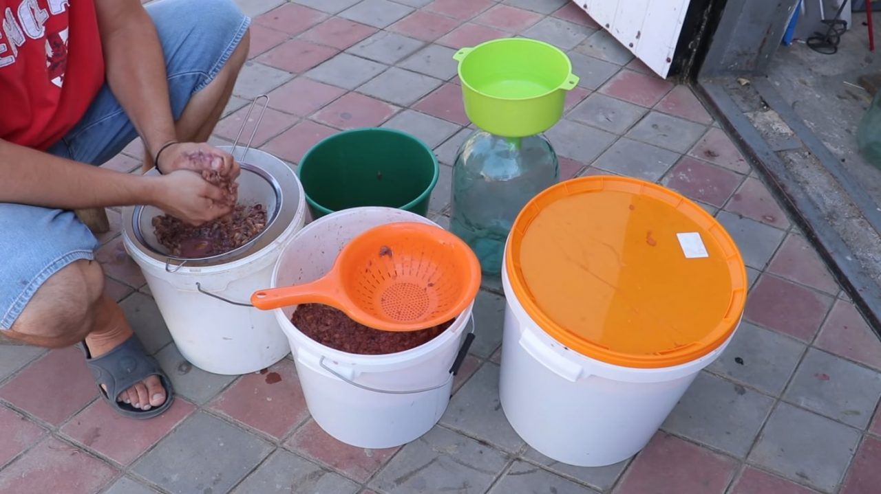 Делаем вино в домашних условиях