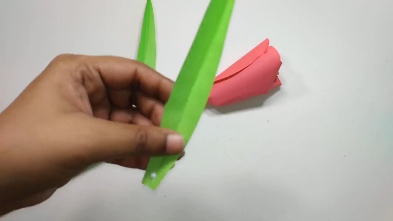 Тюльпан из бумаги: смогут даже дети